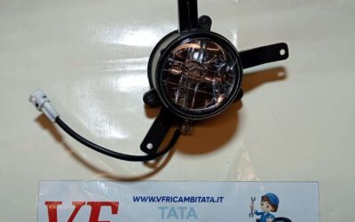 PER TATA VISTA – (tutte le versioni) : FENDINEBBIA ANT SX – COD-F0085-1C