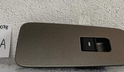 PER TATA VISTA – (tutte le versioni) : PULSANTIERA ALZAVETRO ANT DX – COD-AC0078-30A – NOS