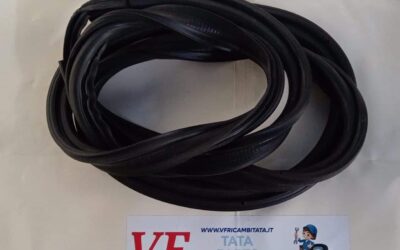 PER TATA VISTA – (tutte le versioni) : GUARNIZIONE LUNOTTO – COD-AQ0068-70B