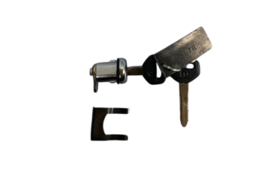 PER PICK-UP TELCOLINE - (tutte le versioni) : CILINDRETTO E CHIAVE PER MANIGLIA ESTERNA PORTIERA - COD-P0083-27C NOS